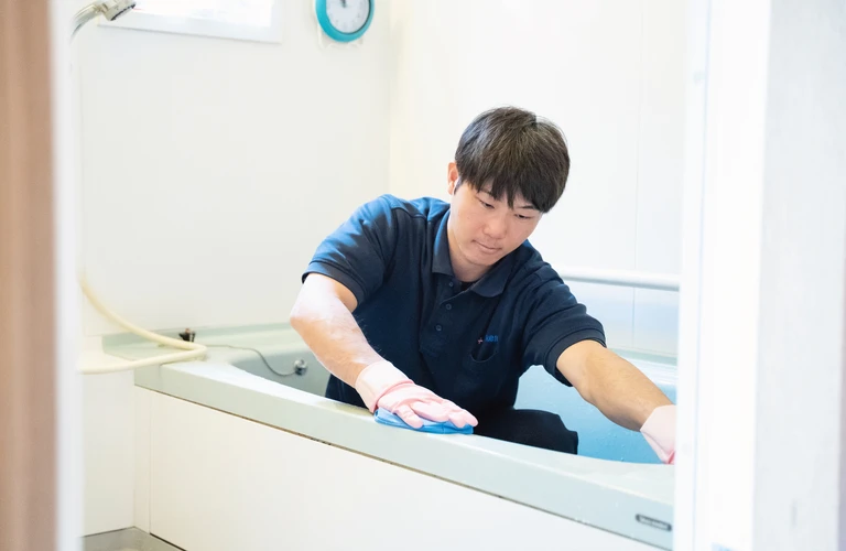 WisLief（ウィズライフ）猪名川町で浴室クリーニングで水アカや石鹼カス、カビ汚れを綺麗にして快適なお風呂タイムを実現します！