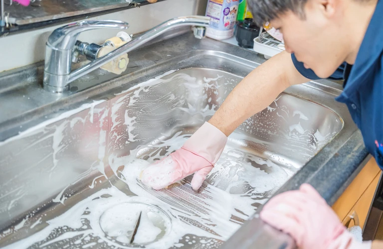 WisLief（ウィズライフ）尼崎市でキッチンクリーニングが得意なハウスクリーニング専門業者！シンクやコンロがピカピカに！